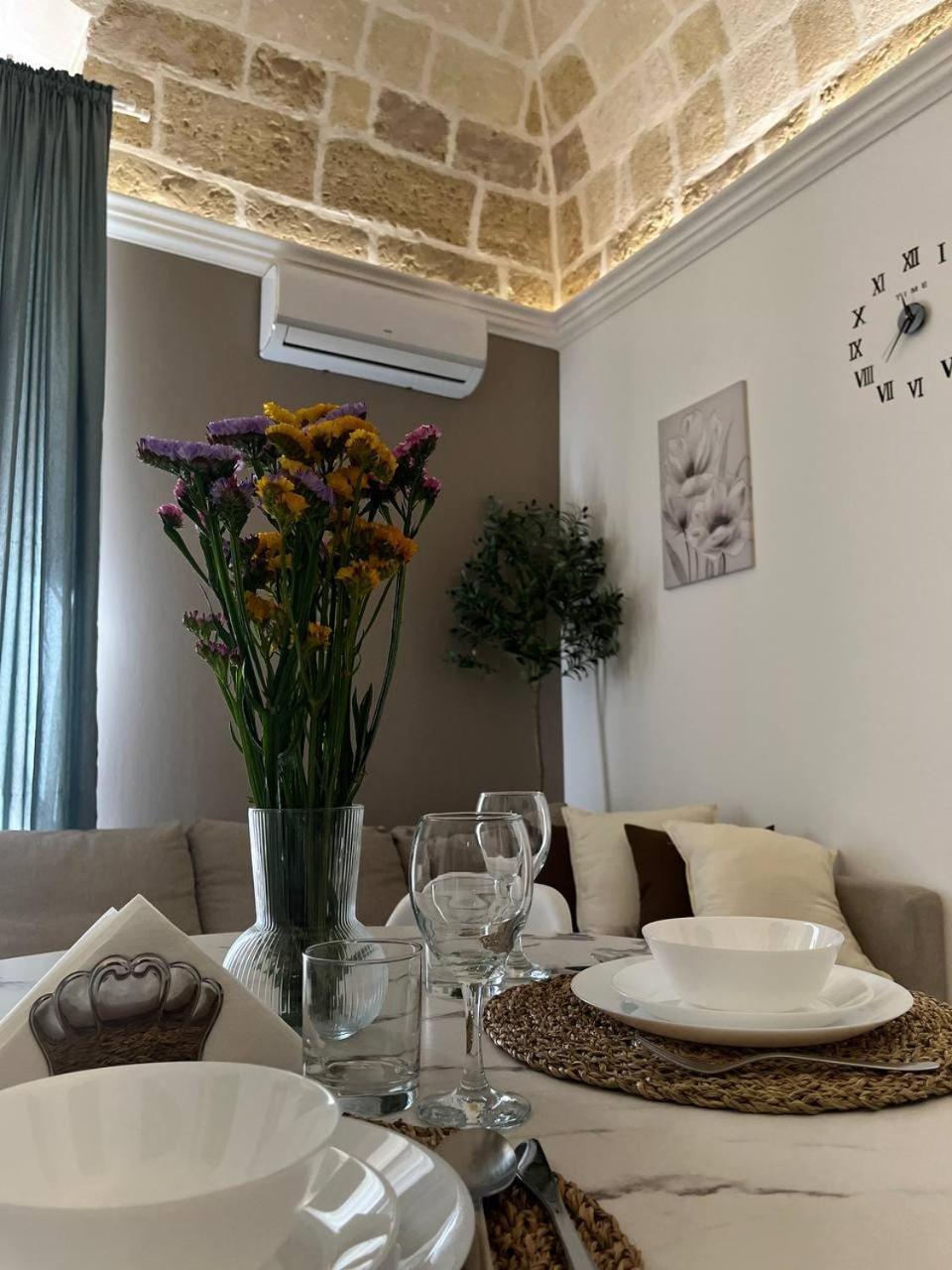 Bien-Etre Exclusive Apartment Taranto Luaran gambar